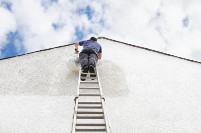 Peinture extérieure à Domezain-Berraute — façades et ravalement